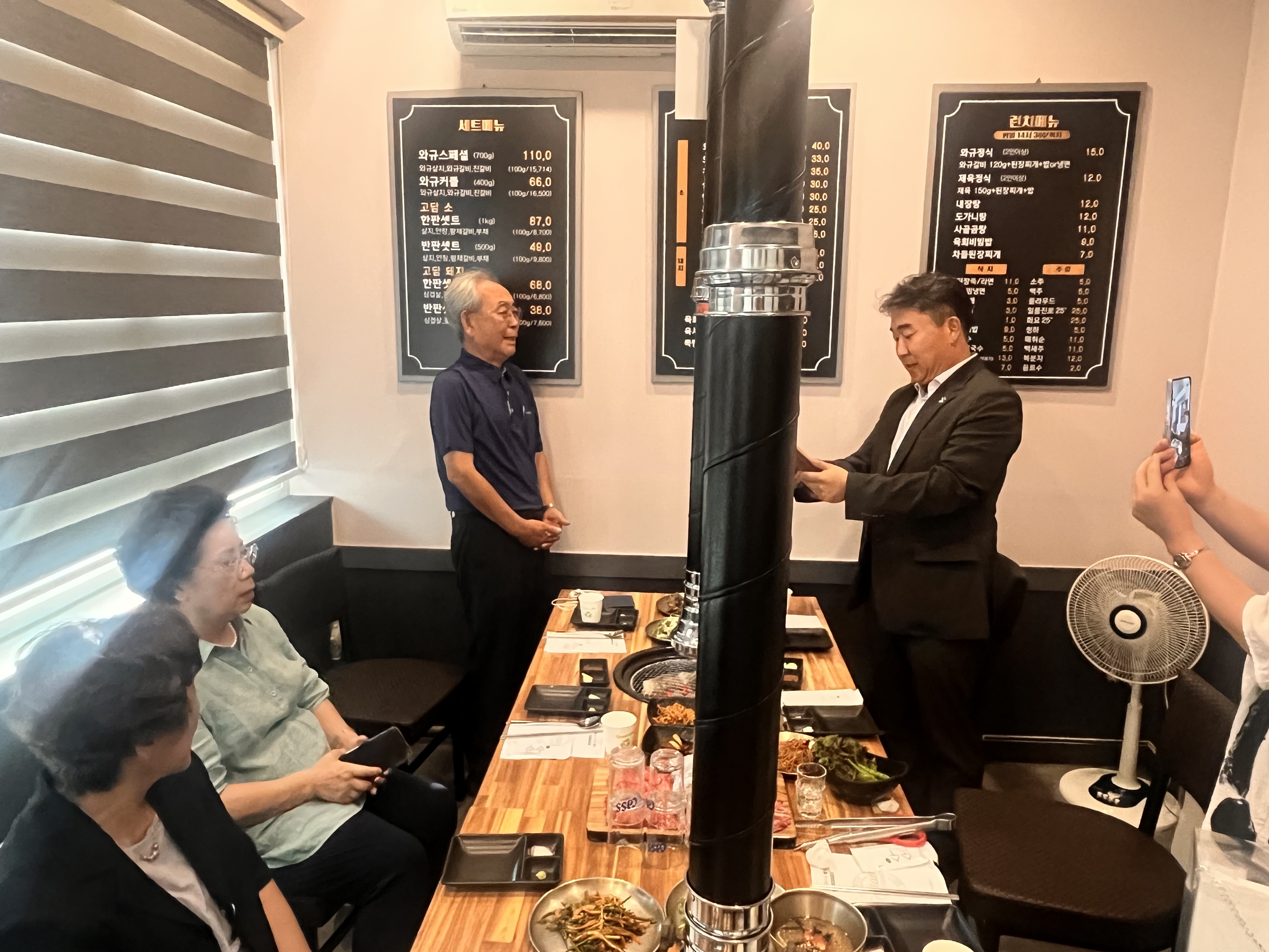 25학년도 정년퇴임교수님 송별회 (4).jpg